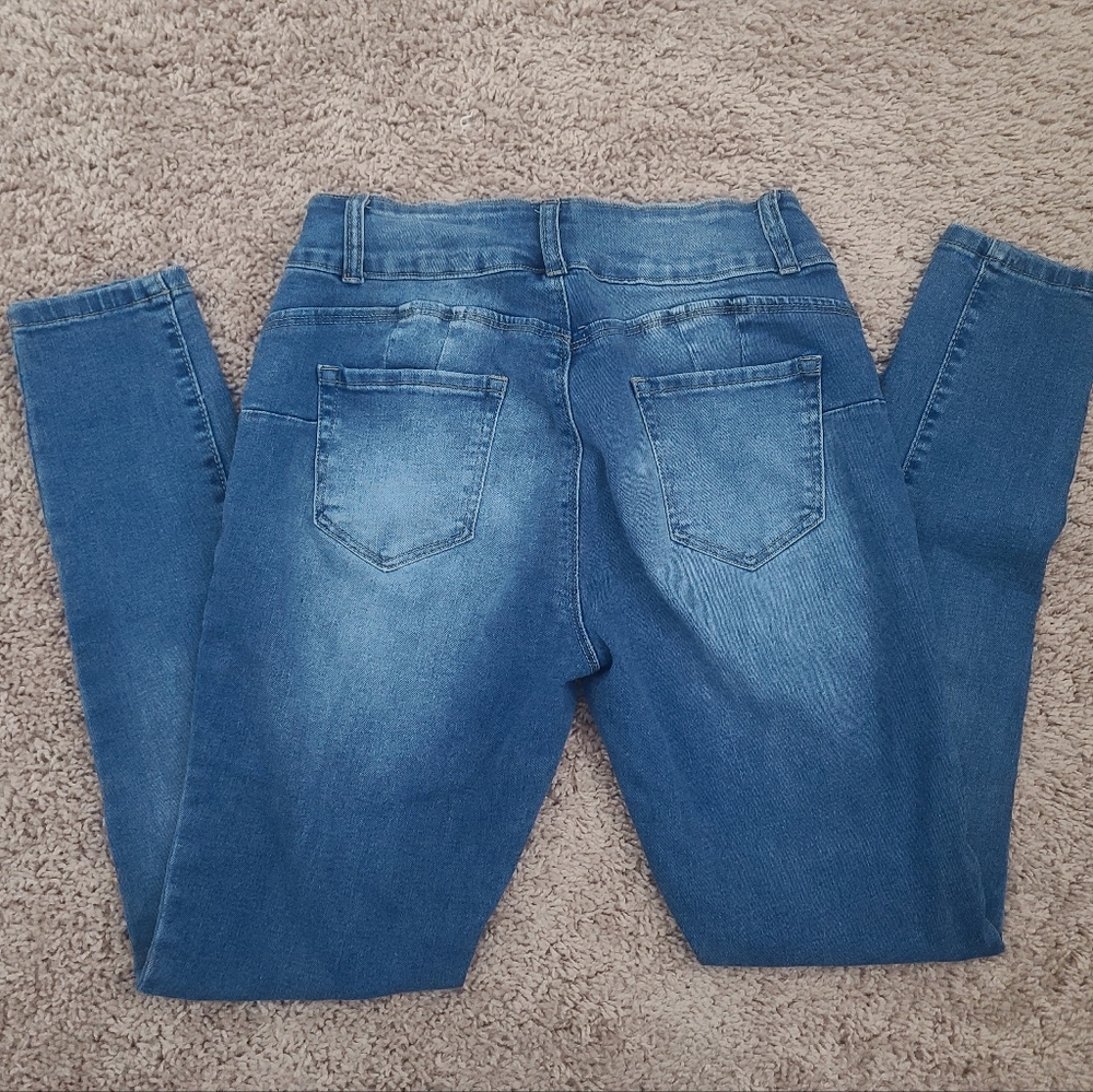 Jean - Picture 3 of 4